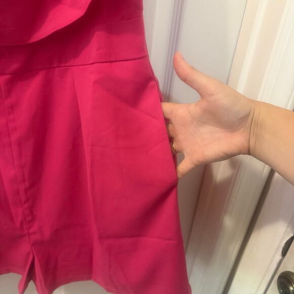 NWT Andree by‎ Unit Hot Pink Shorts Romper Size Large Off-Shoulder Ruffled - Picture 7 of 13
